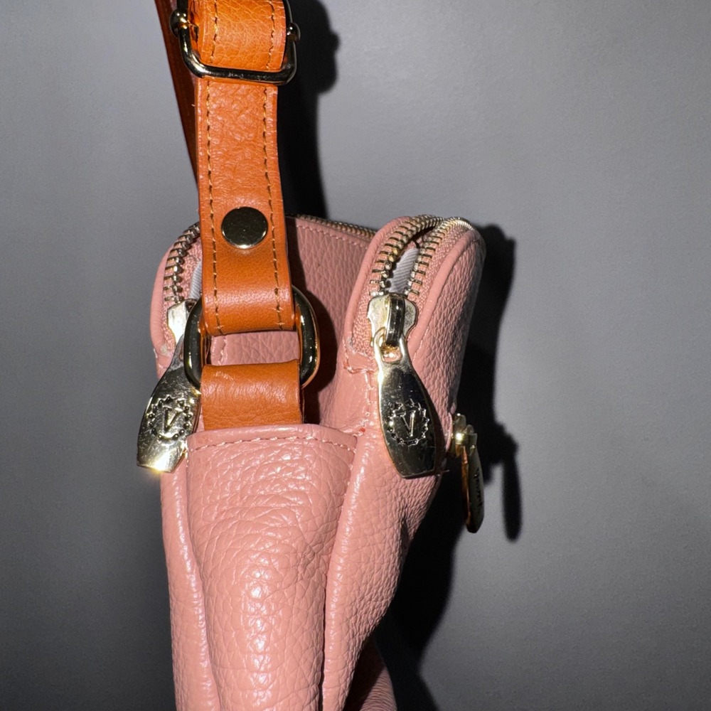 Valentina Crossbody Bag Womens Medium Pink Excellent Pebbled Leather‎ Italy Zip - Picture 3 of 14
